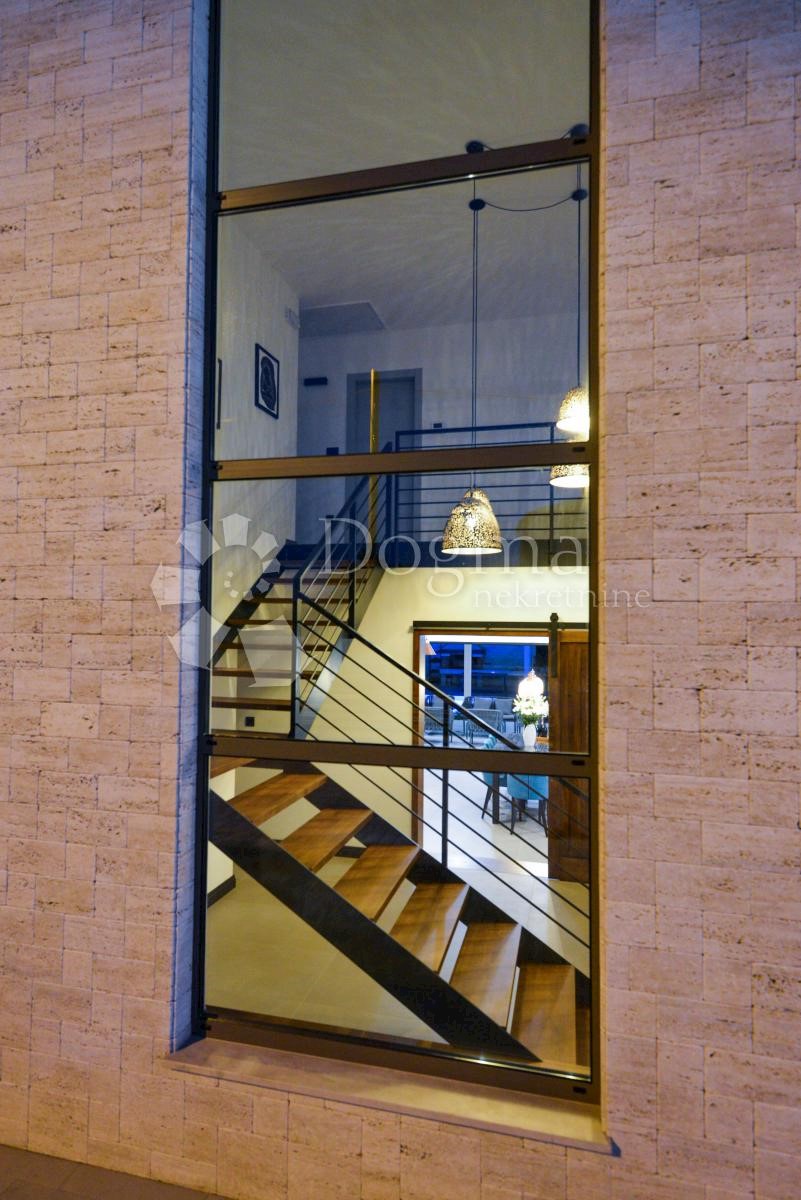 Casa Poljica Brig, Nin, 300m2