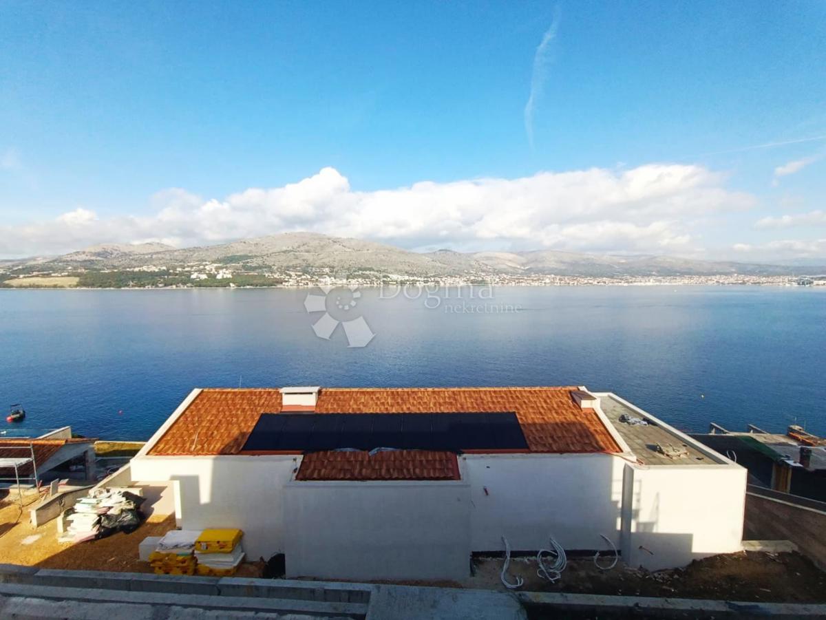 Casa Okrug Donji, Okrug, 218,26m2