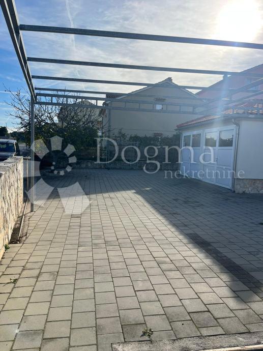 Casa Pirovac, 230m2