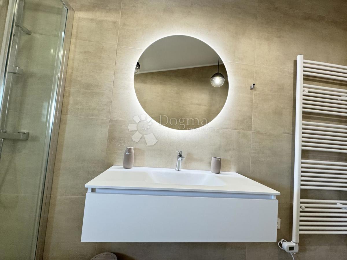 Appartamento Maslenica, Jasenice, 56m2