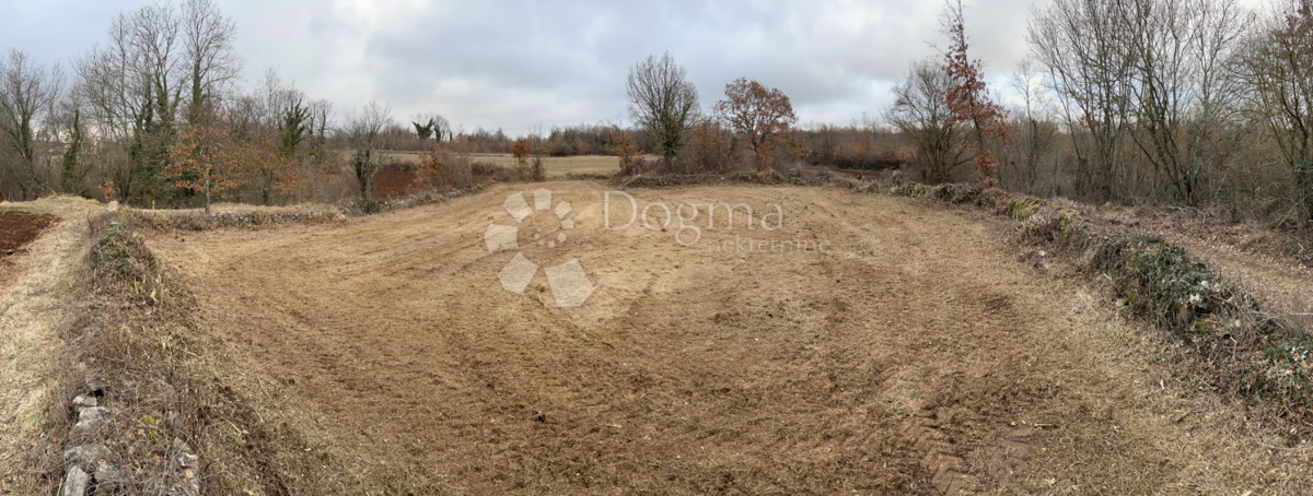 Terreno Barban, 1.115m2