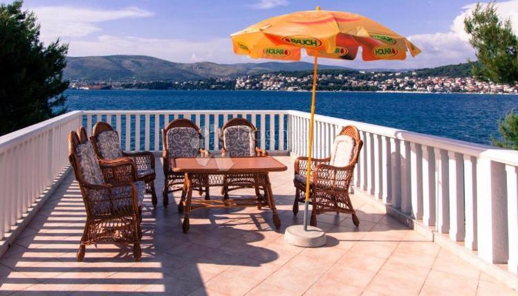 Casa Okrug Gornji, Okrug, 184m2