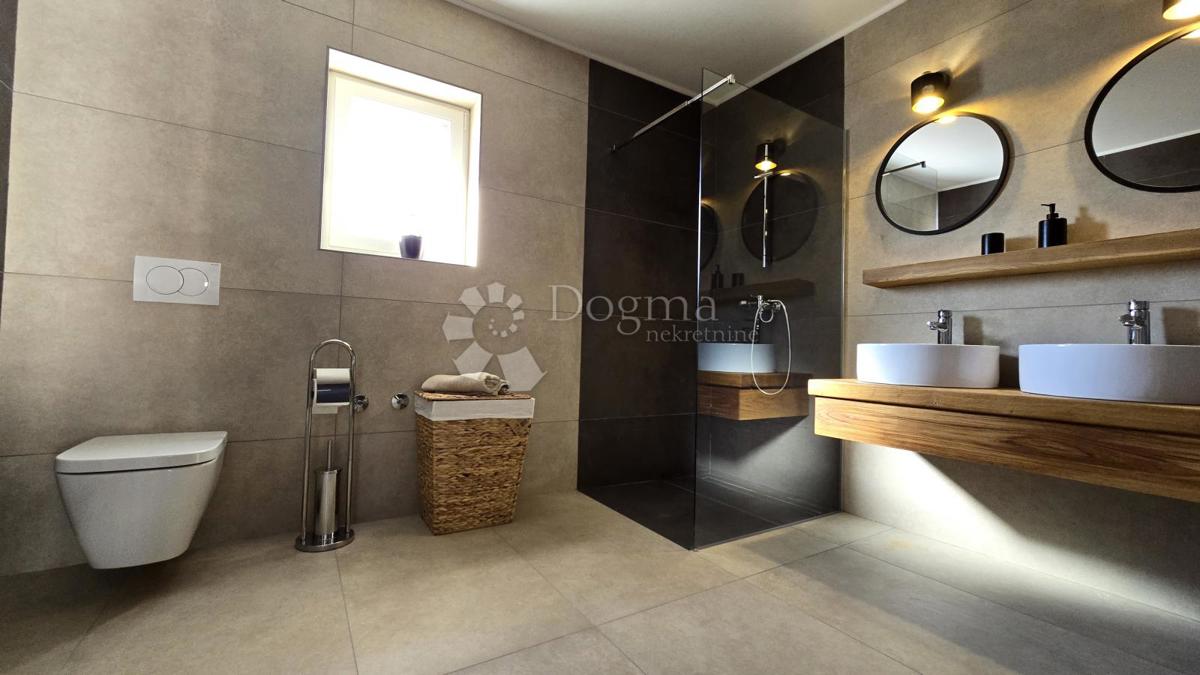 Casa Jadranovo, Crikvenica, 240m2