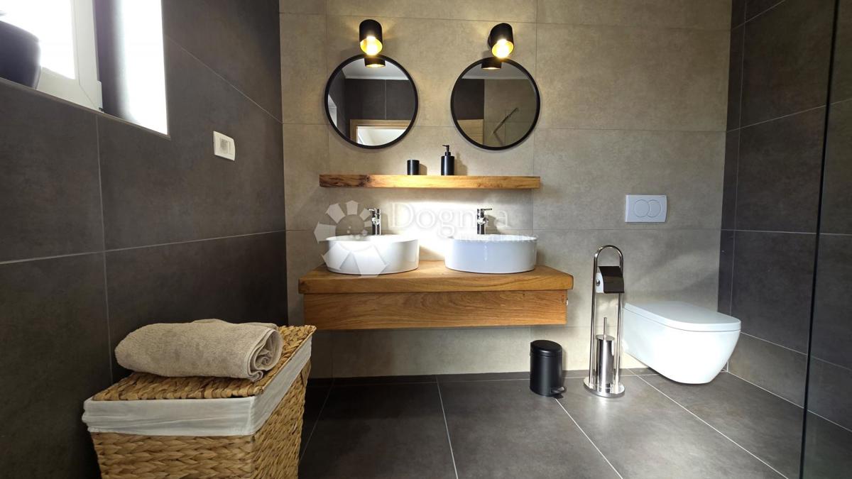 Casa Jadranovo, Crikvenica, 240m2