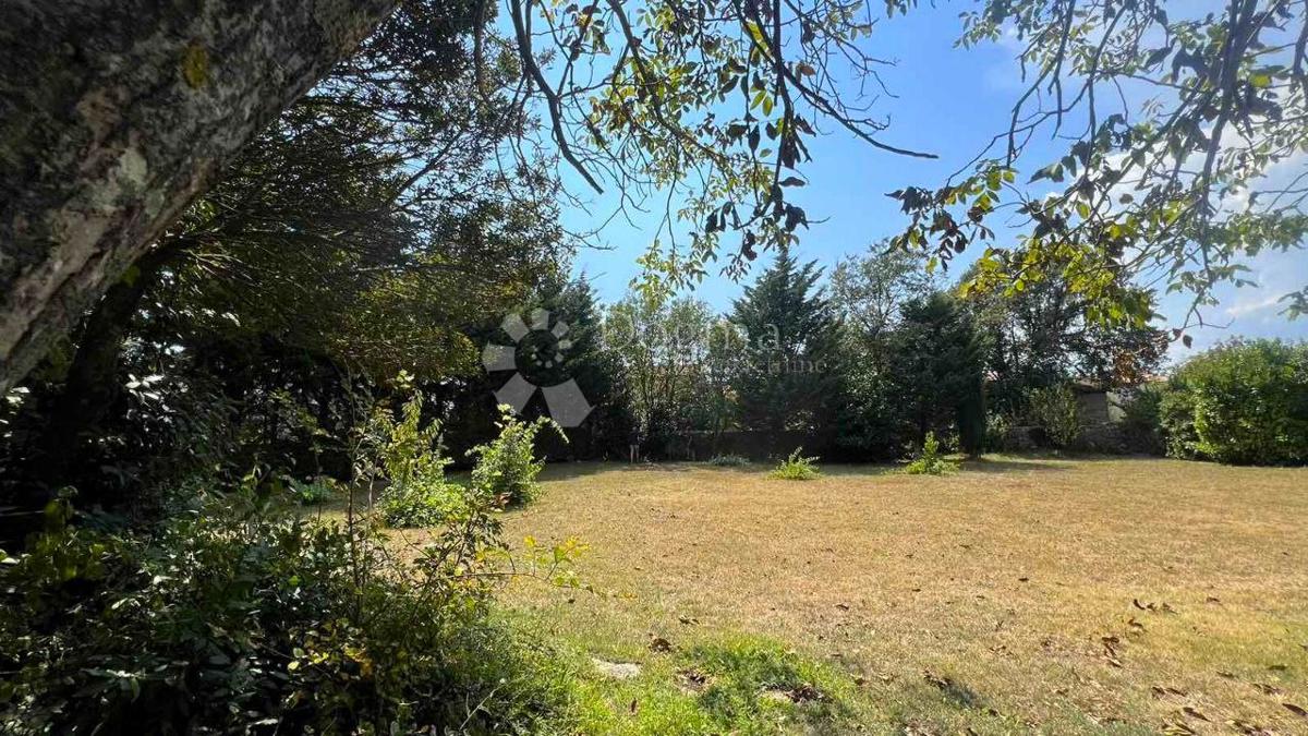 Terreno Labin, 830m2