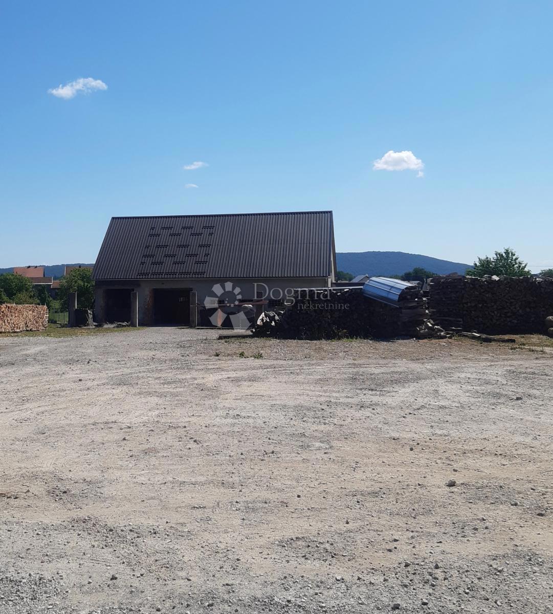 Locale commerciale Ogulin, 456m2