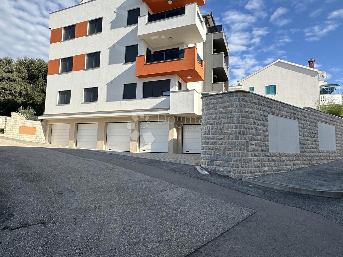 Appartamento Petrčane, Zadar - Okolica, 120m2