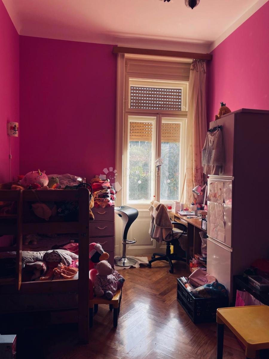 Appartamento in una villa austro-ungarica con giardino e 3 posti auto