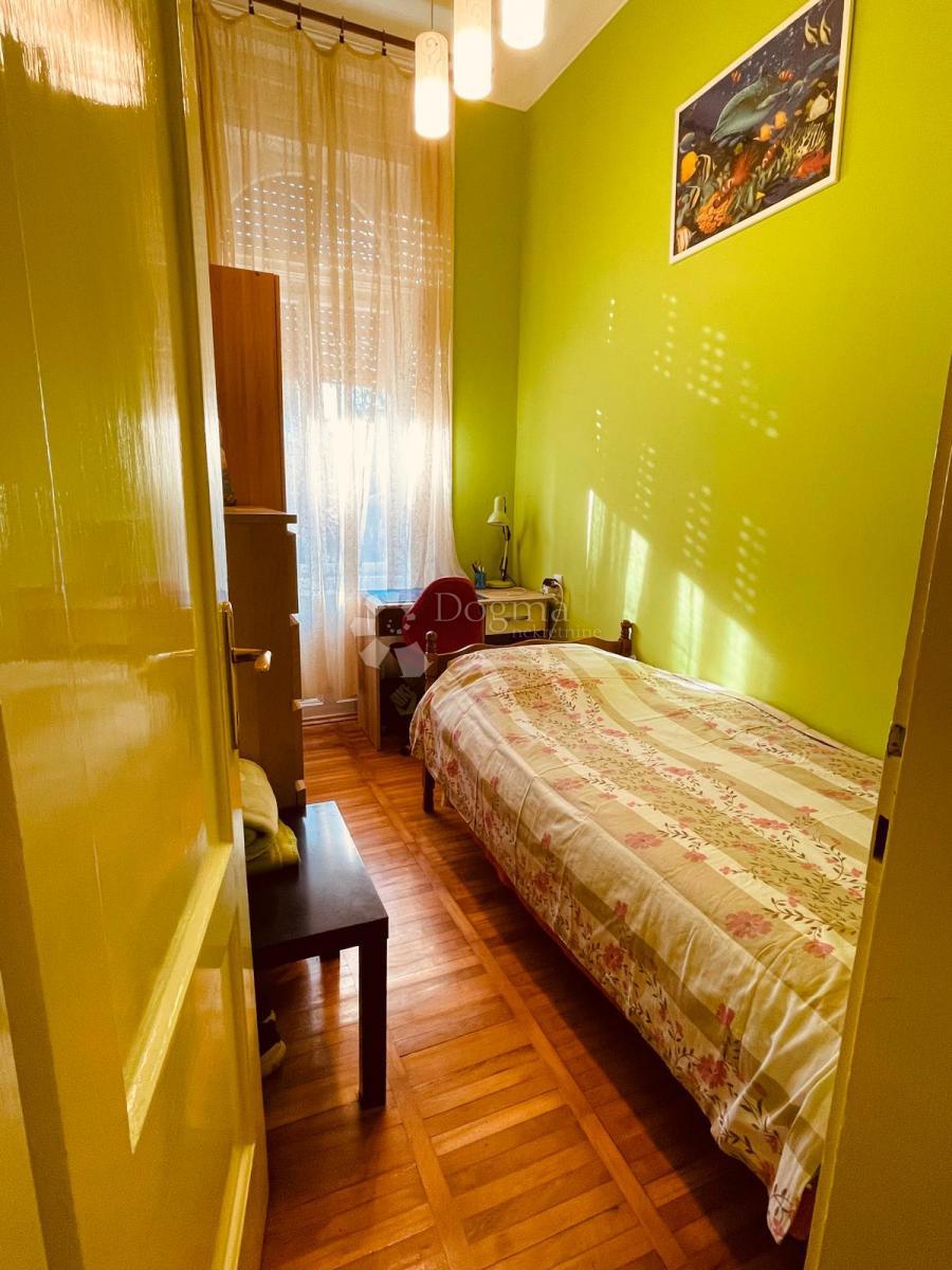 Appartamento in una villa austro-ungarica con giardino e 3 posti auto