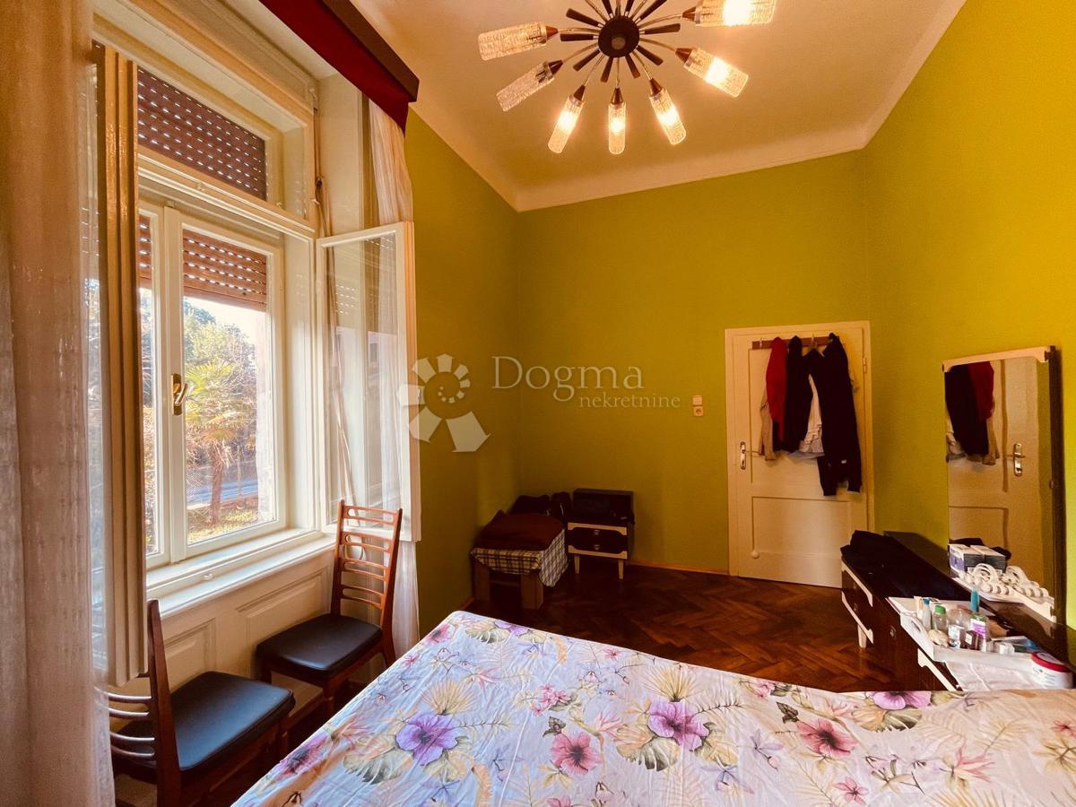 Appartamento in una villa austro-ungarica con giardino e 3 posti auto