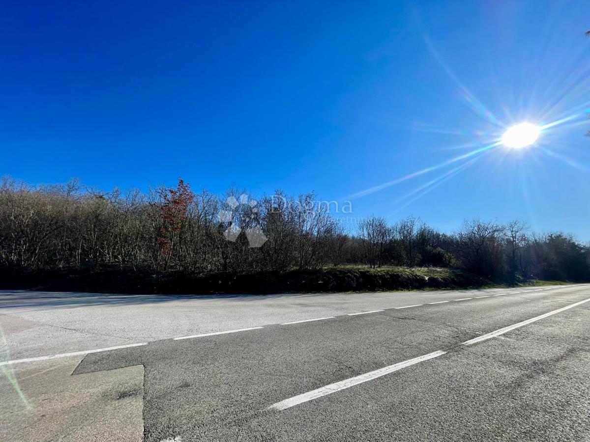 Terreno attraente con possibilità di espansione in una posizione frequente