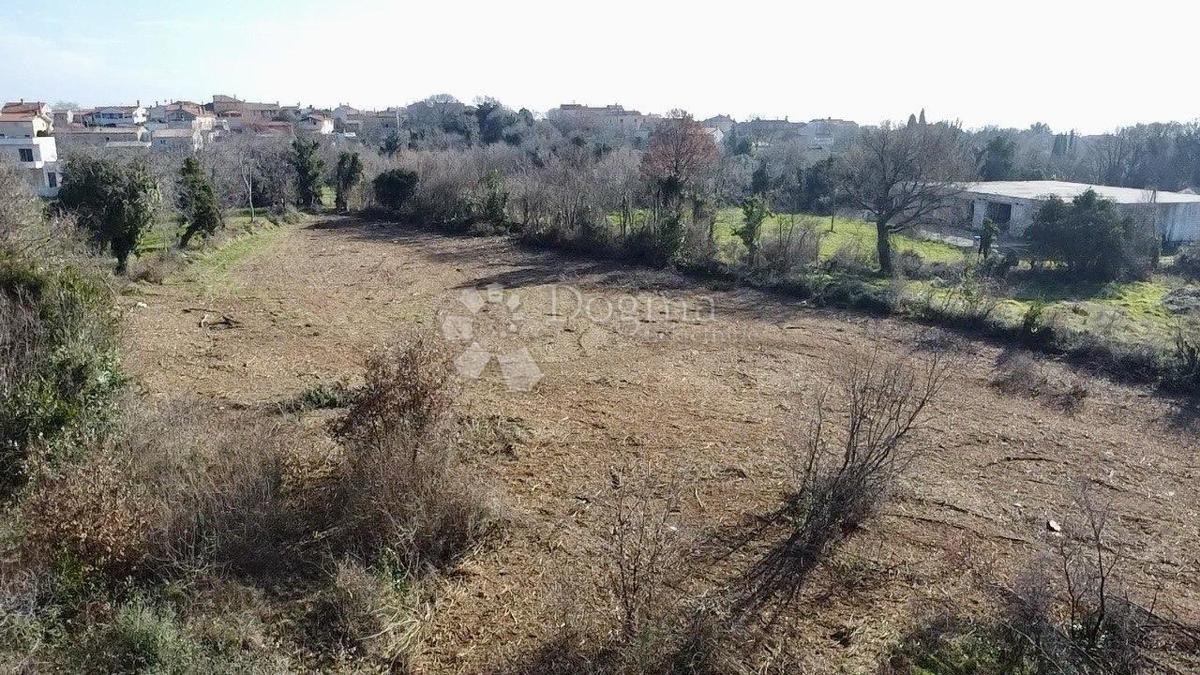 Terreno edificabile Valtura, Ližnjan, 2.600m2