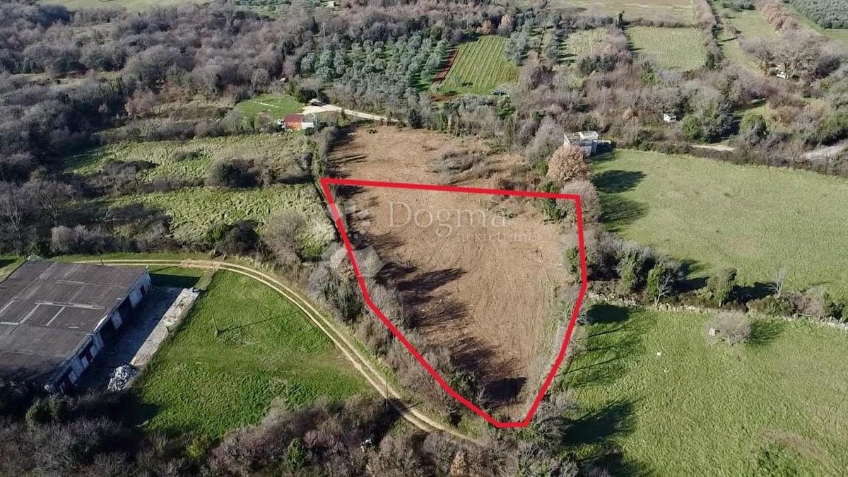 Terreno edificabile Valtura, Ližnjan, 2.600m2