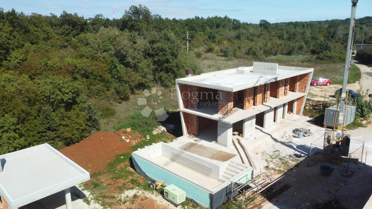 Villa moderna in posizione attraente