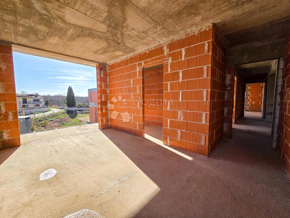 Villa moderna in posizione attraente