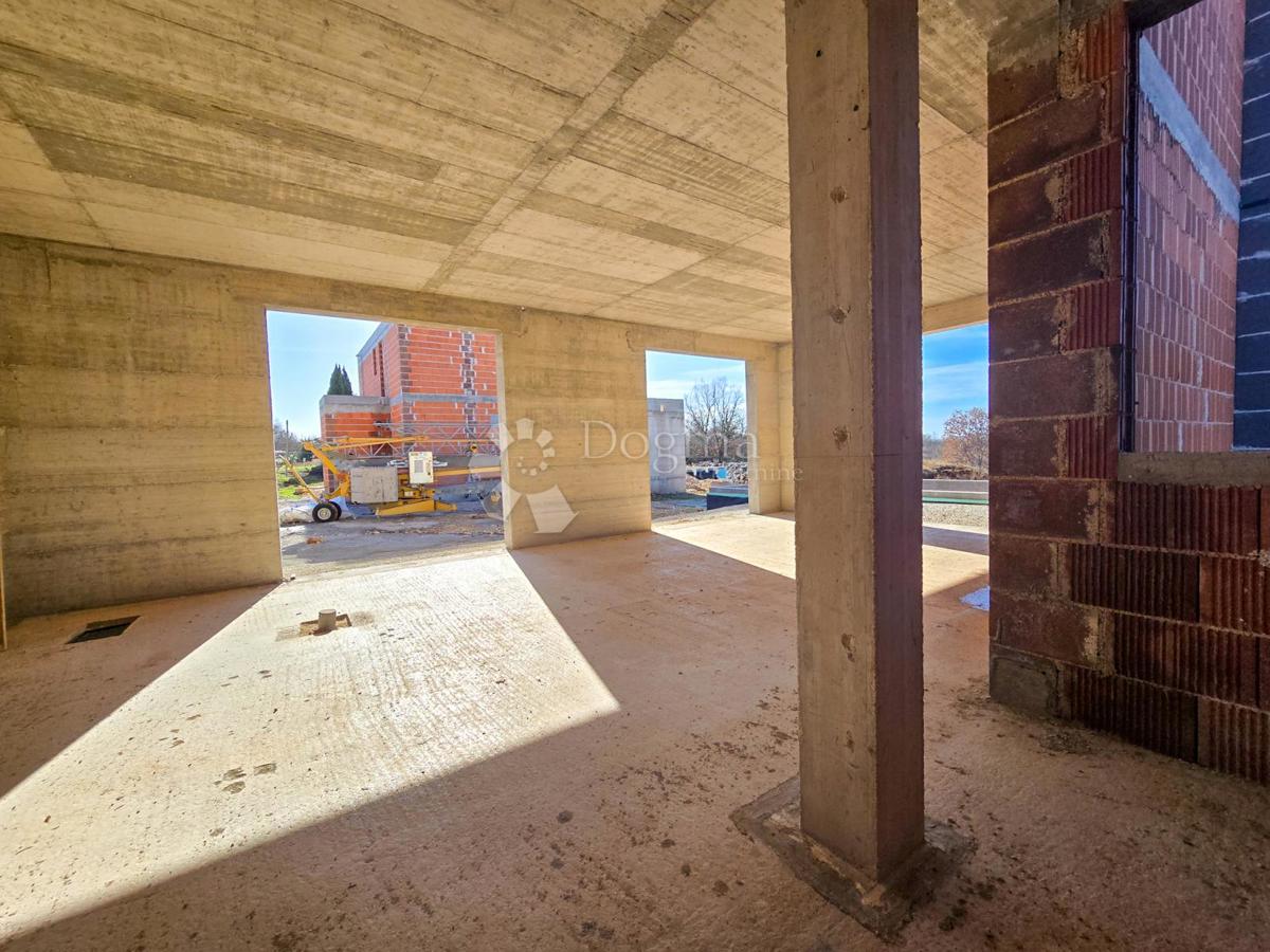 Villa moderna in posizione attraente