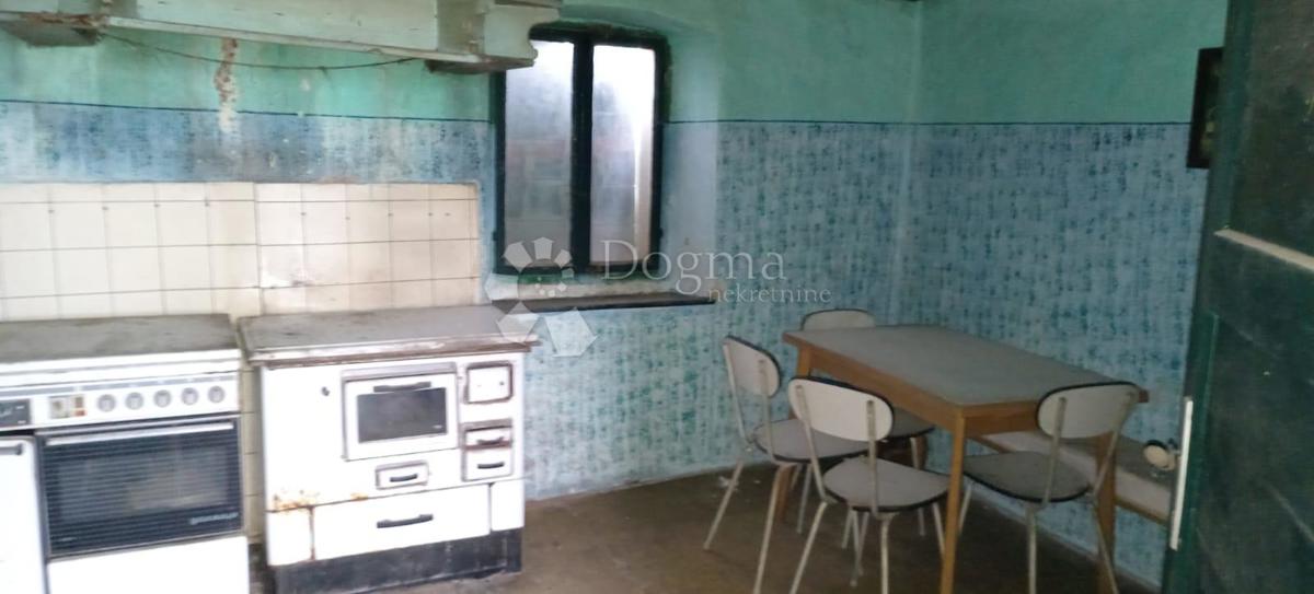 Casa con ampio terreno edificabile