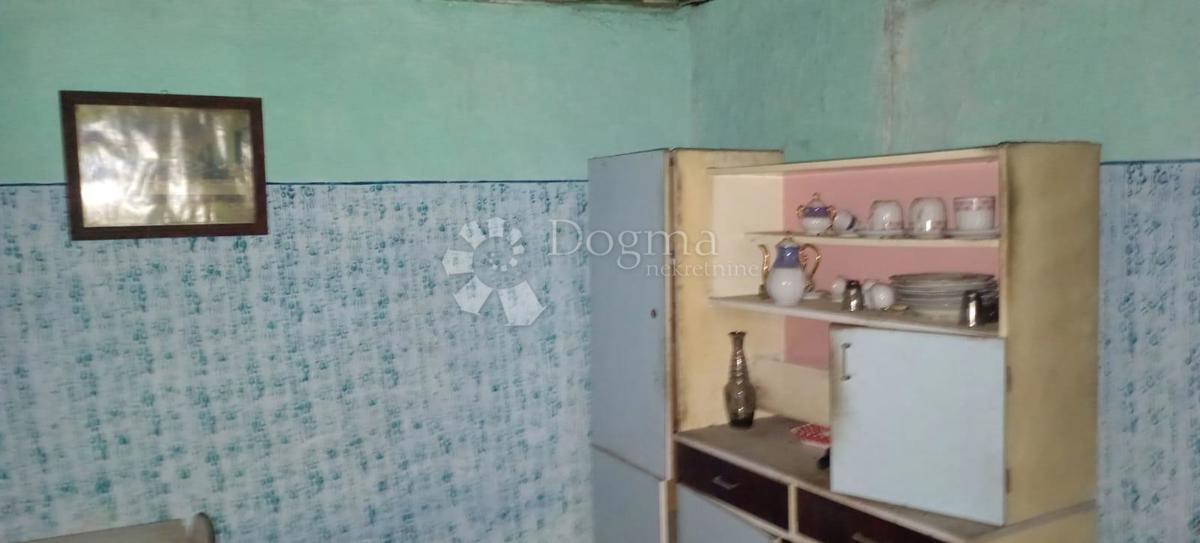 Casa con ampio terreno edificabile