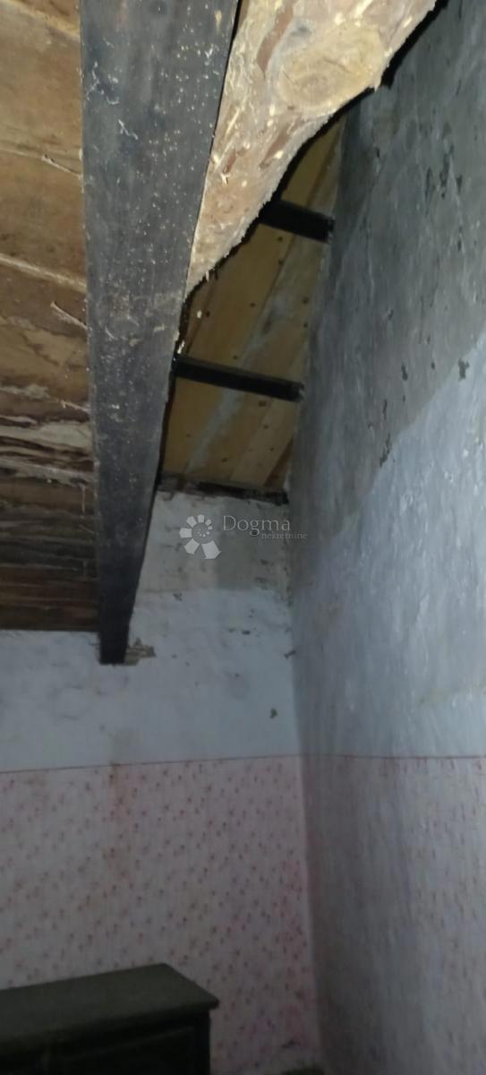 Casa con ampio terreno edificabile