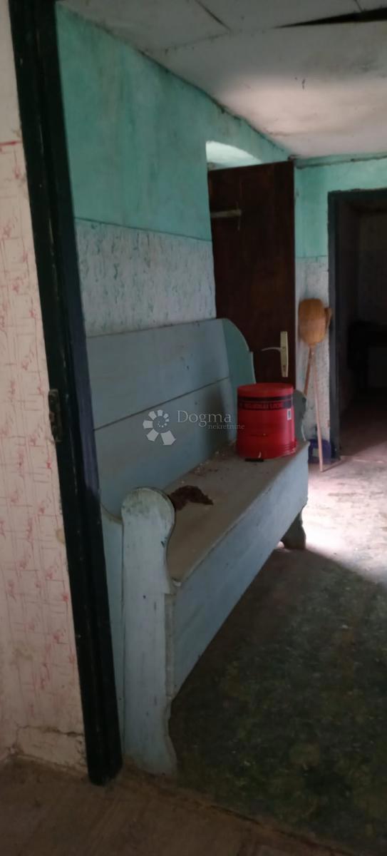 Casa con ampio terreno edificabile