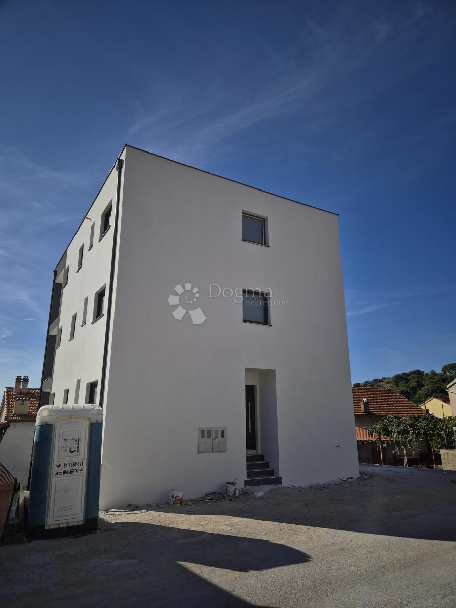 Allogio Crnica, Šibenik, 89,34m2