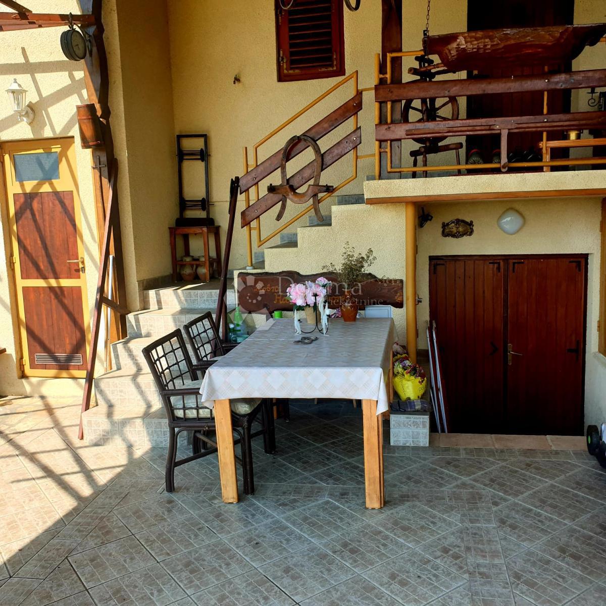 Casa Bosiljevo, Čazma, 74m2