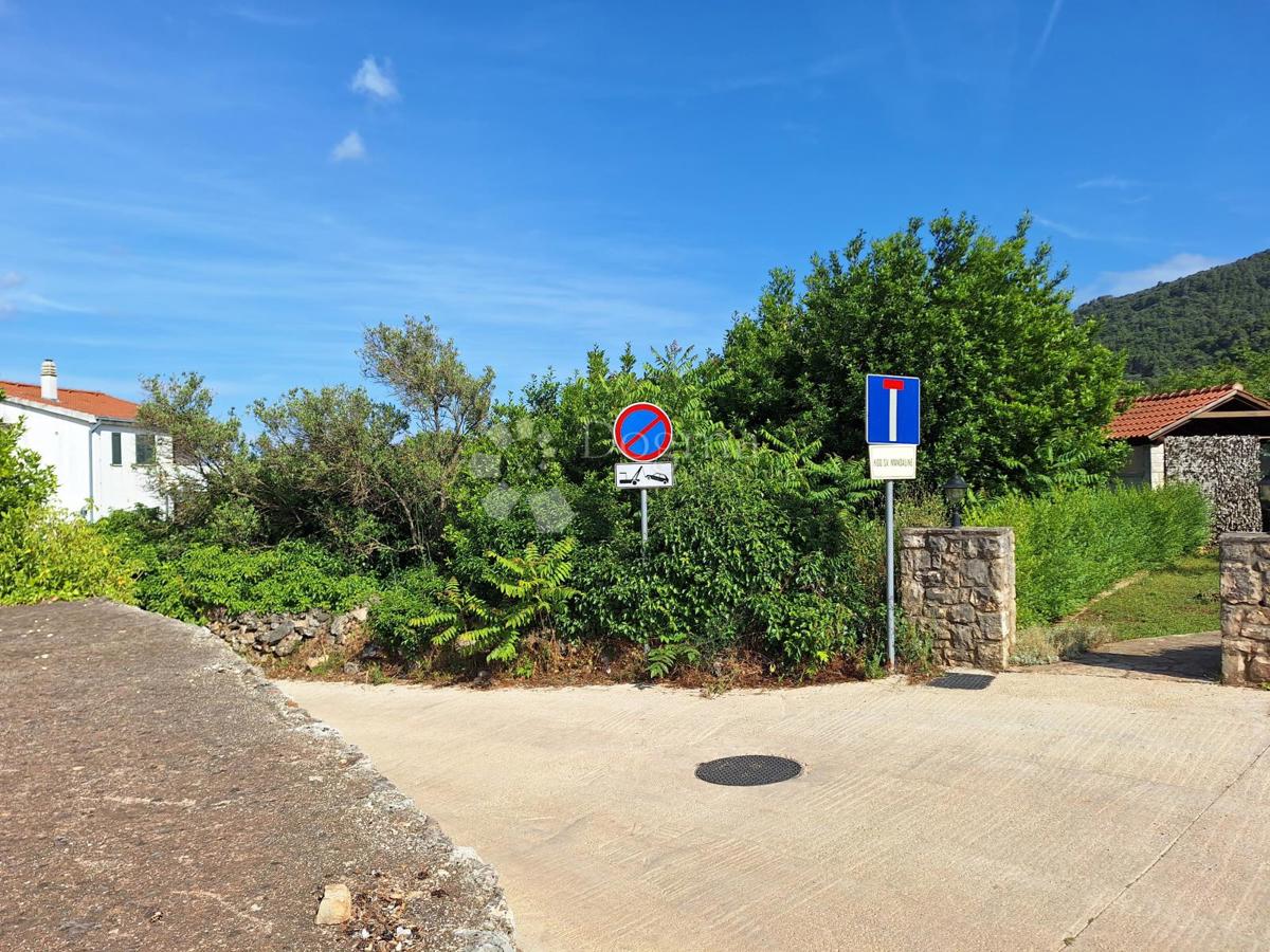 Terreno edificabile Stari Grad, 3.321m2