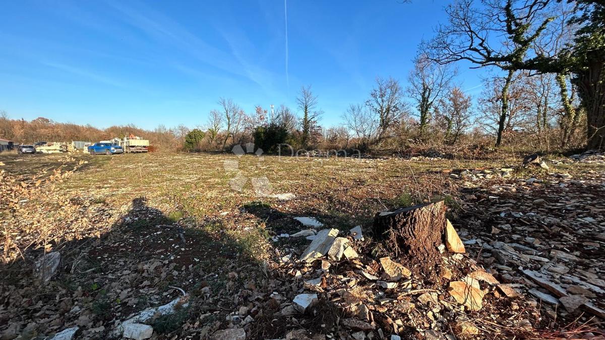 Terreno edificabile Kanfanar, 945m2