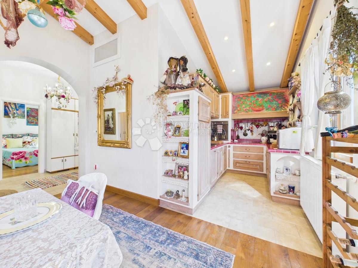 NUOVA CASA CON DUE APPARTAMENTI E JACUZZI - KRNICA