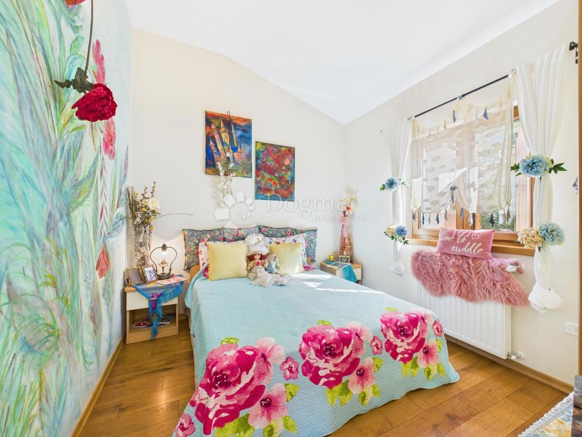 NUOVA CASA CON DUE APPARTAMENTI E JACUZZI - KRNICA