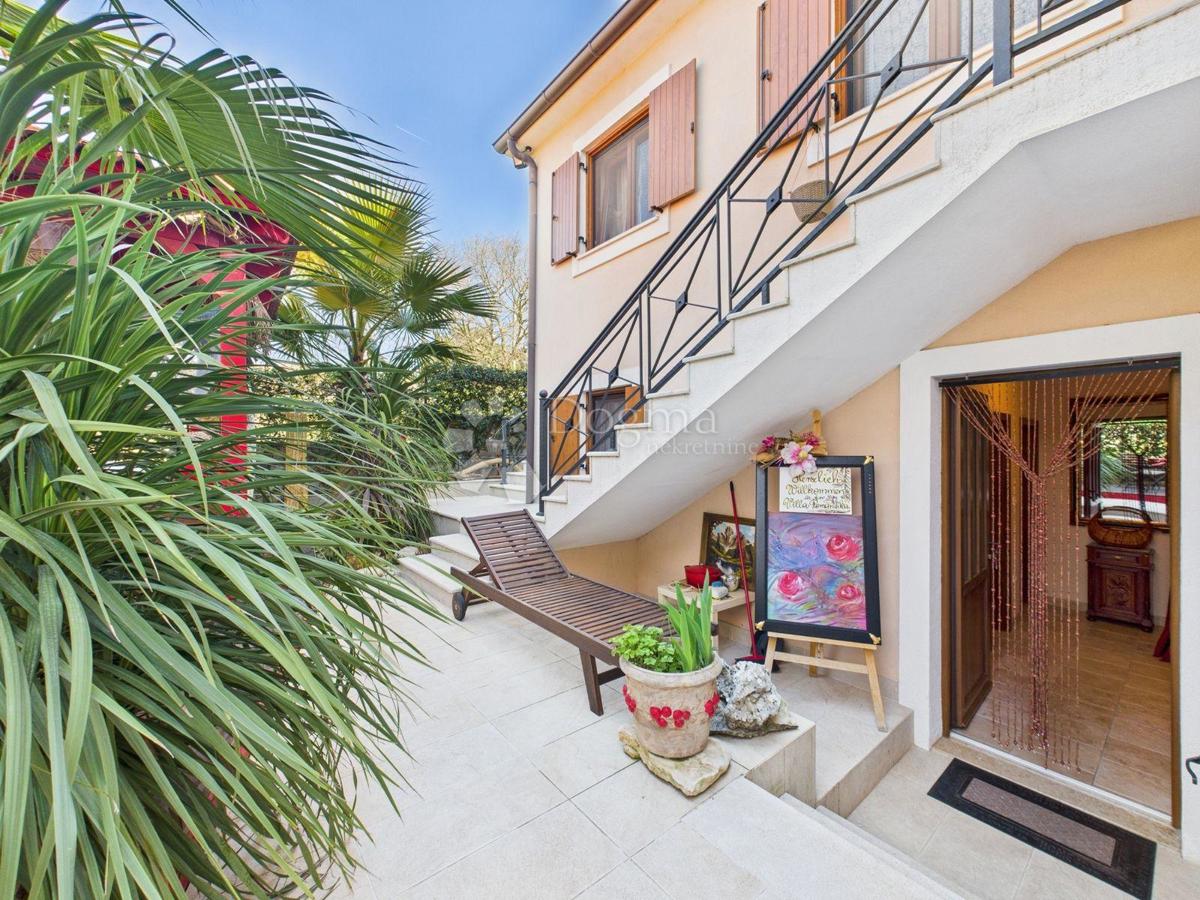 NUOVA CASA CON DUE APPARTAMENTI E JACUZZI - KRNICA