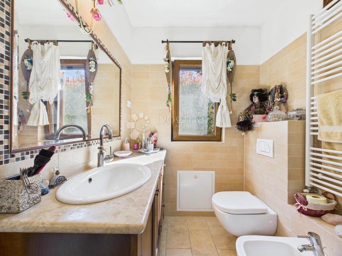 NUOVA CASA CON DUE APPARTAMENTI E JACUZZI - KRNICA