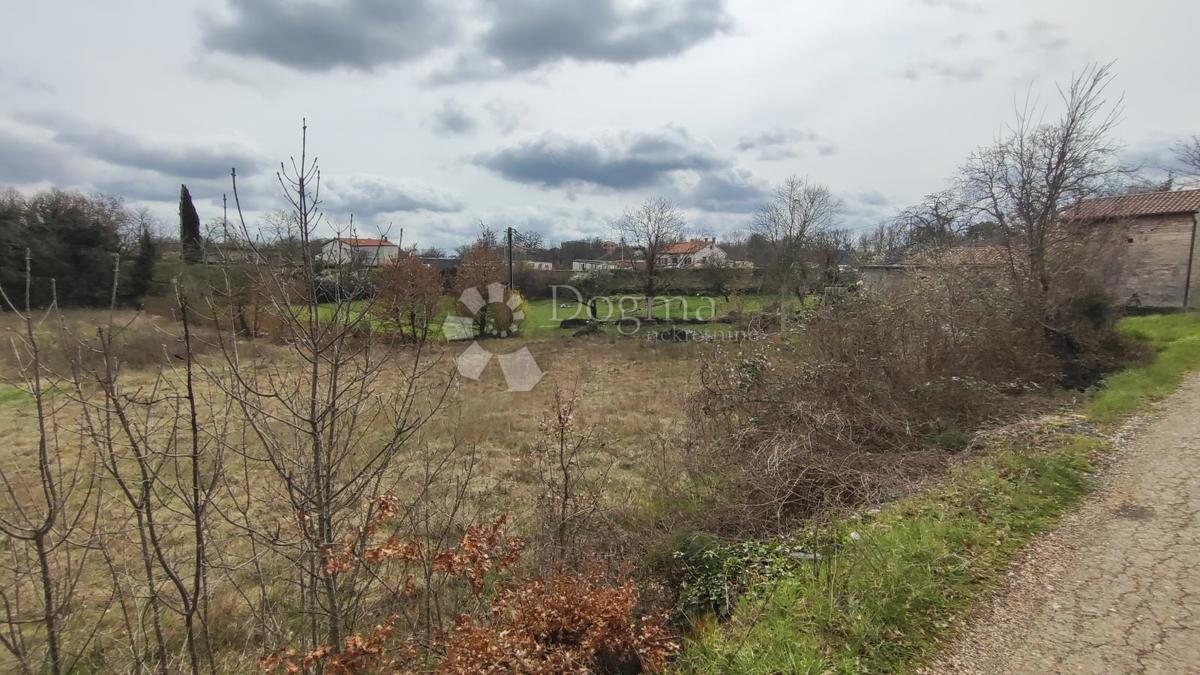 Terreno edificabile Tinjan, 4.557m2