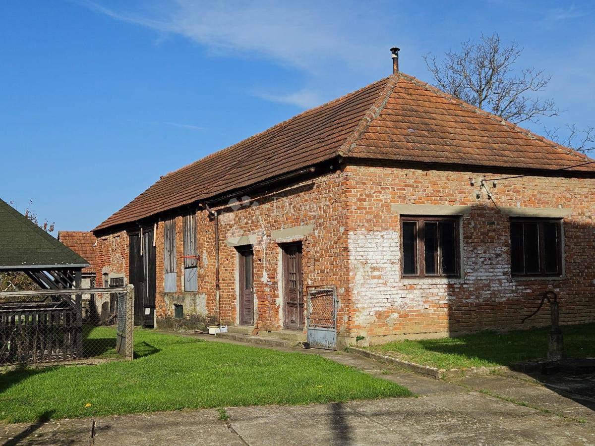 Casa Varaždin Breg, Gornji Kneginec, 1.354m2