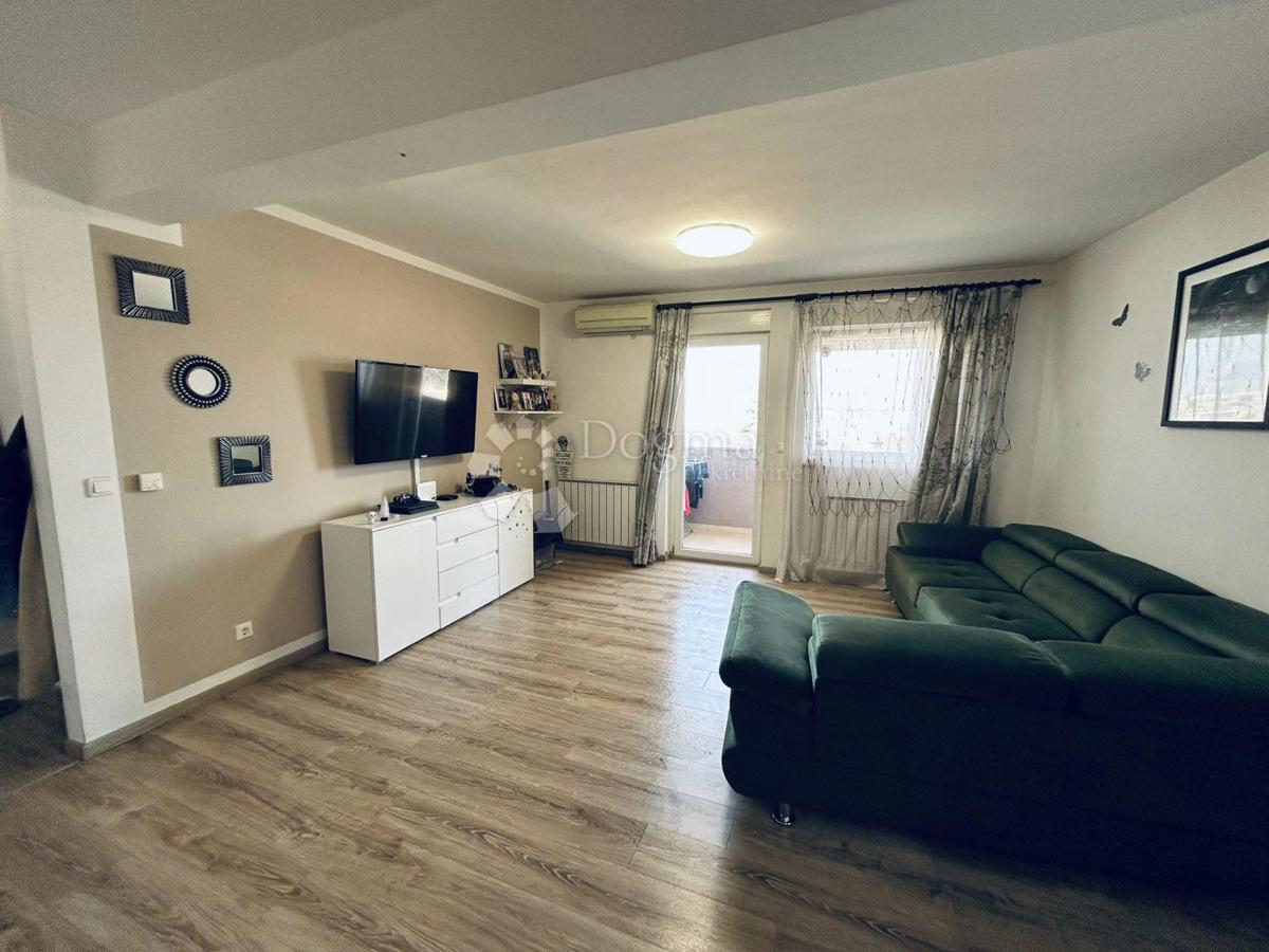 SPAZIOSO APPARTAMENTO 84M2 - Pola Vidikovac