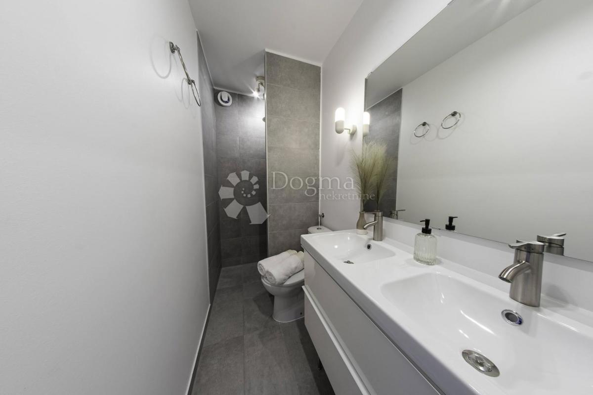 Allogio Rogoznica, 82.19m2