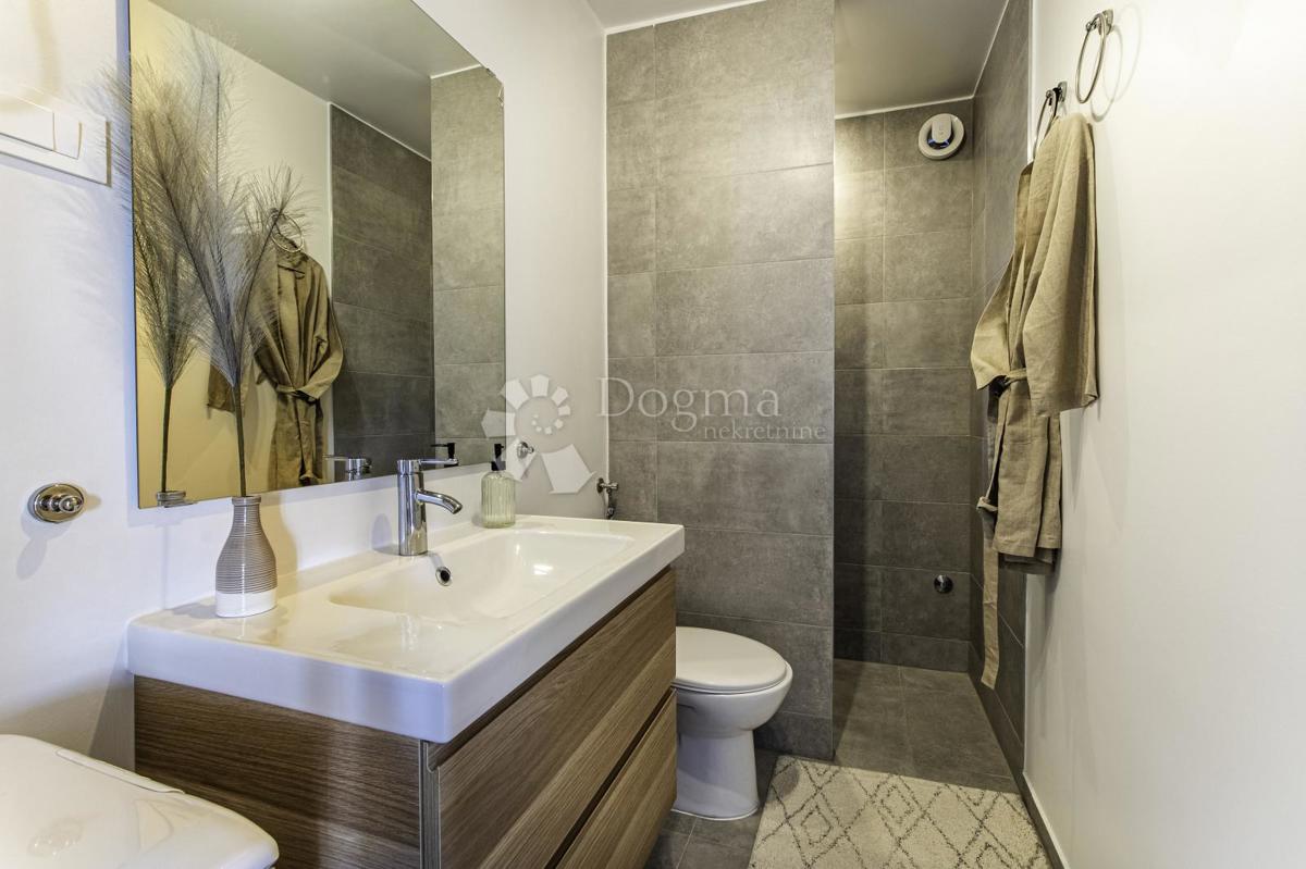 Allogio Rogoznica, 82.19m2