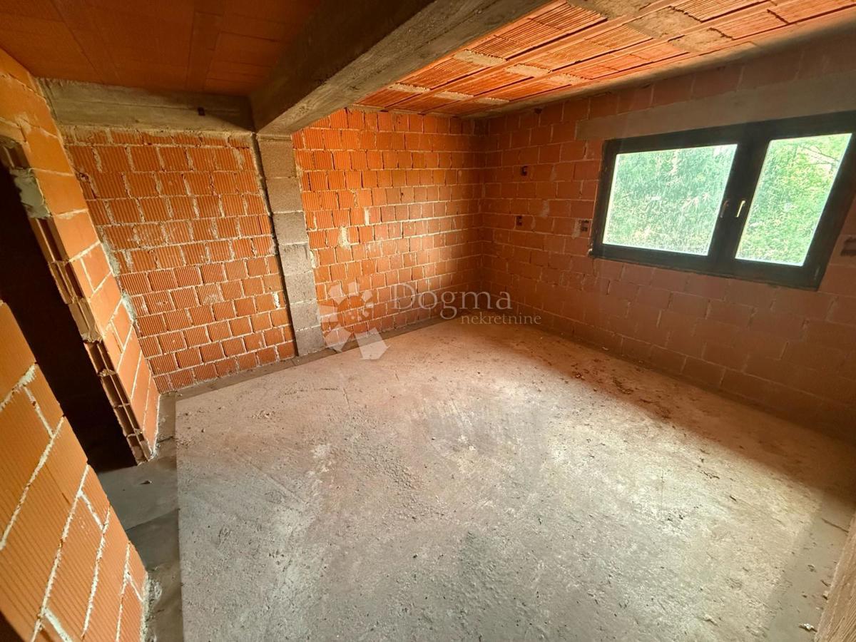 Locale commerciale Banfi, Štrigova, 9.752m2