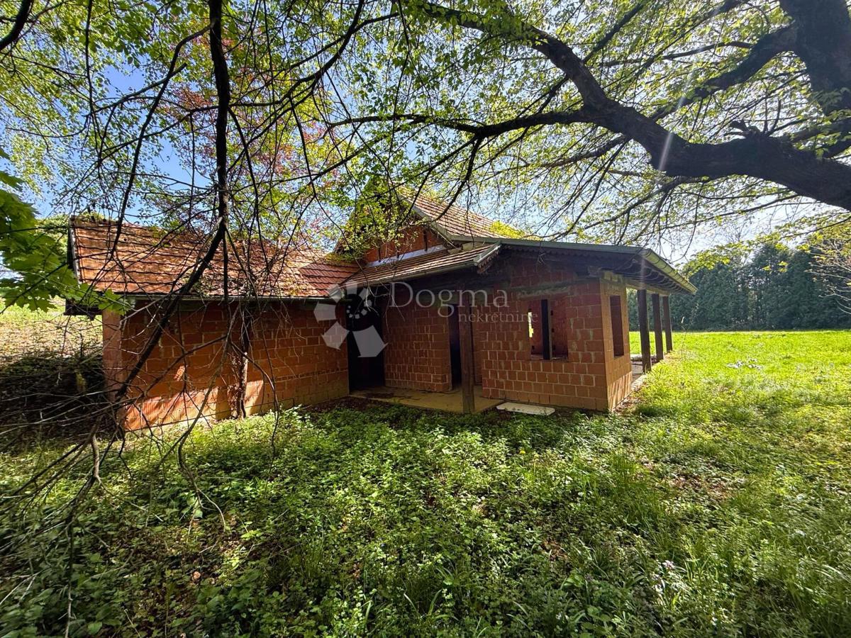 Locale commerciale Banfi, Štrigova, 9.752m2