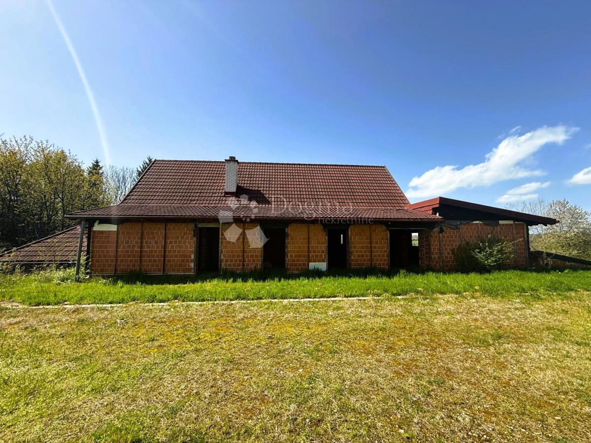 Locale commerciale Banfi, Štrigova, 9.752m2