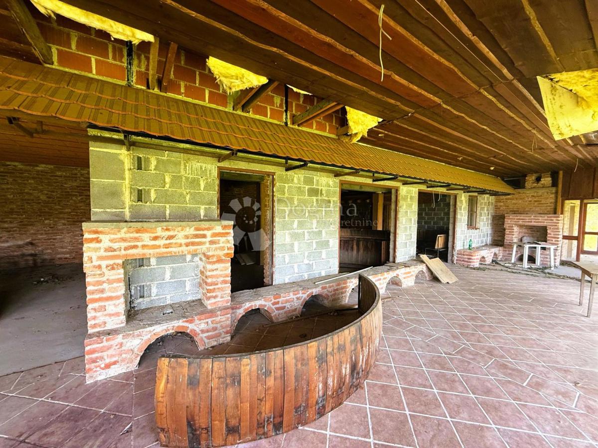 Locale commerciale Banfi, Štrigova, 9.752m2