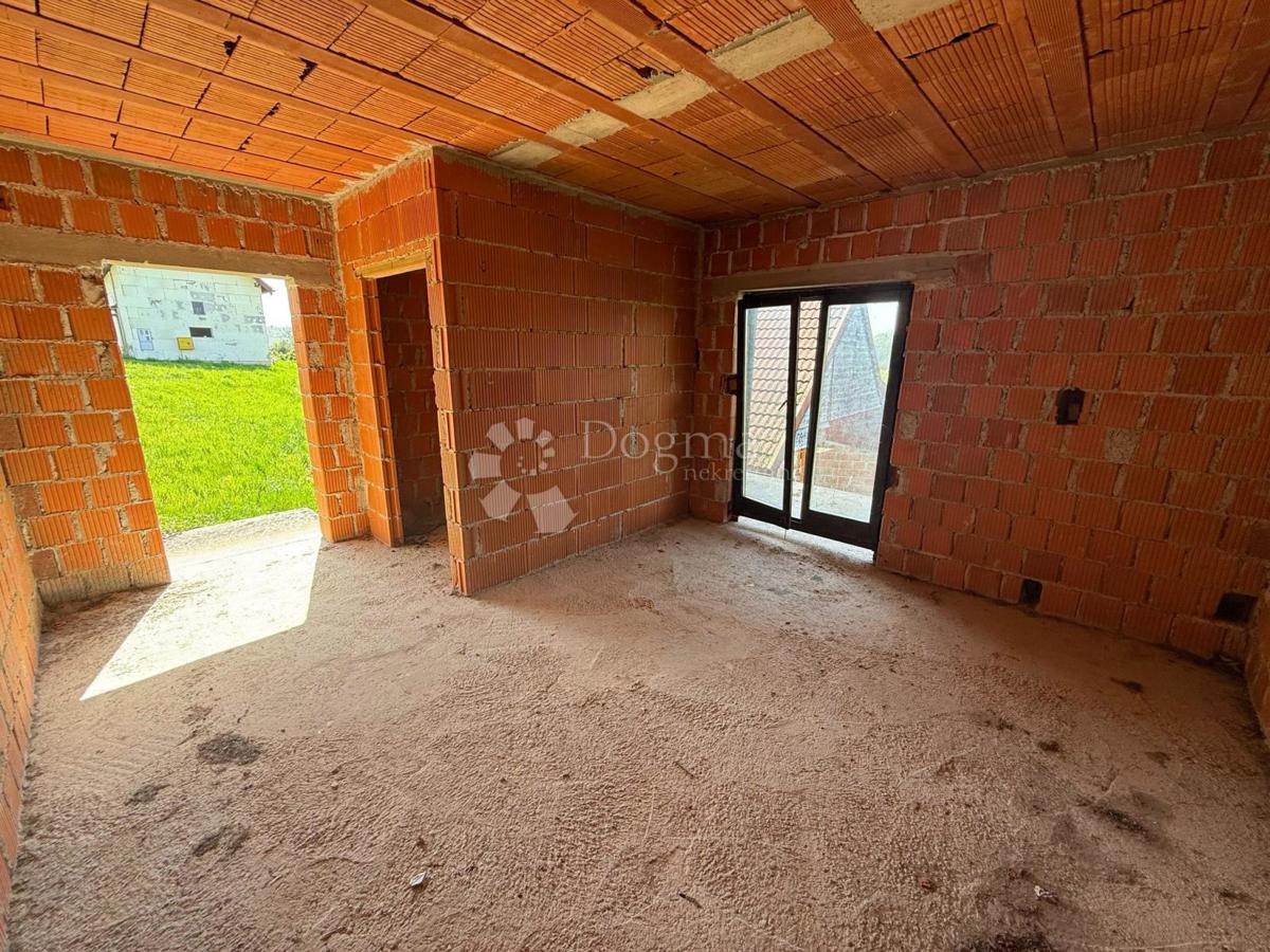 Locale commerciale Banfi, Štrigova, 9.752m2