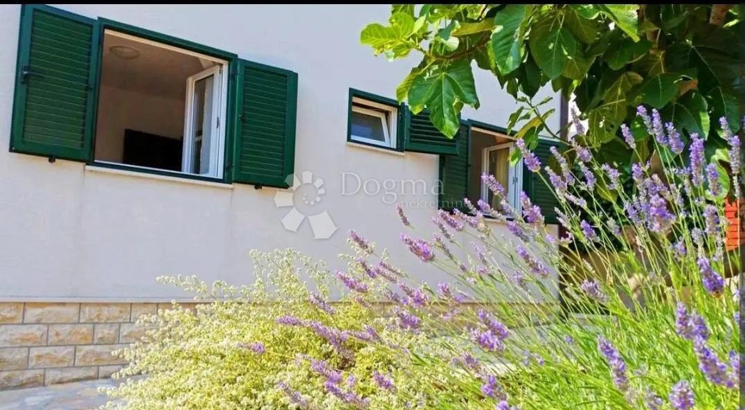 Casa Ražanj, Rogoznica, 182m2