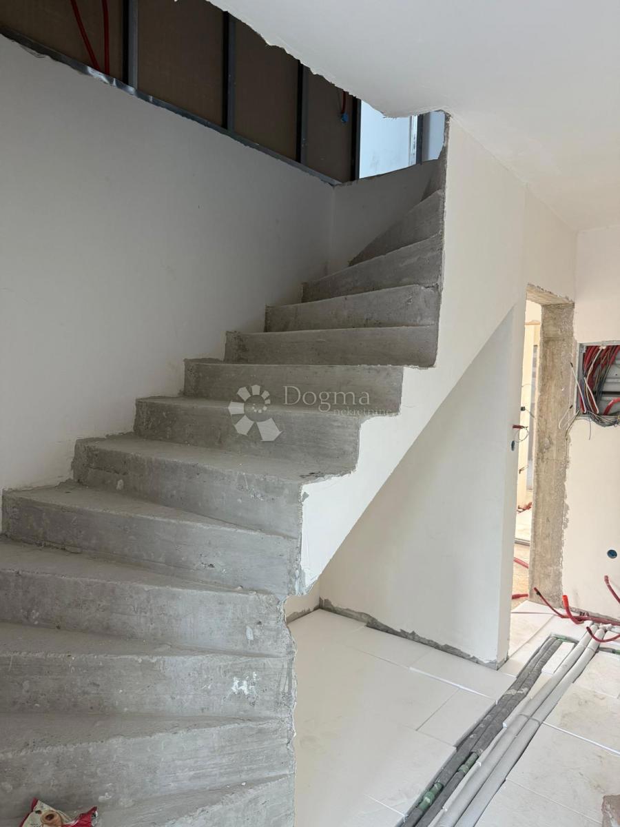 Allogio Rudeš, Trešnjevka - Sjever, 101,76m2