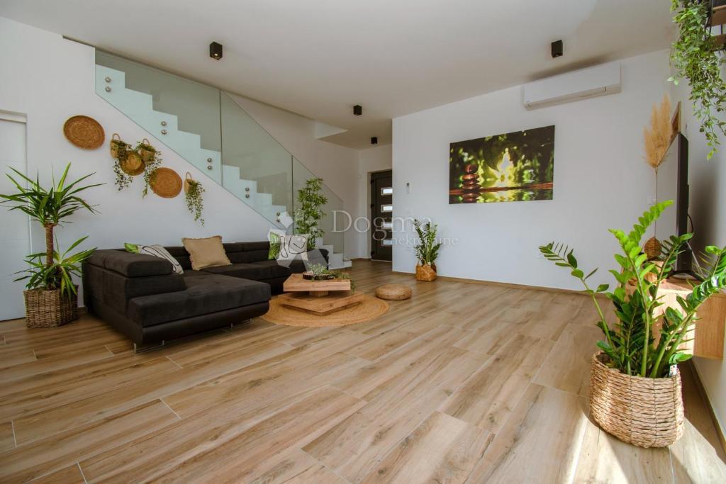 BELLISSIMA VILLA POMER