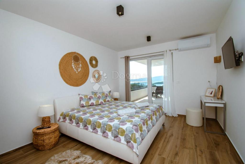 BELLISSIMA VILLA POMER