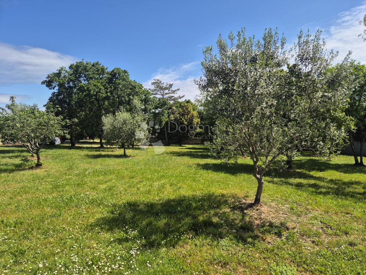 Terreno edificabile Hrboki, Barban, 2.160m2