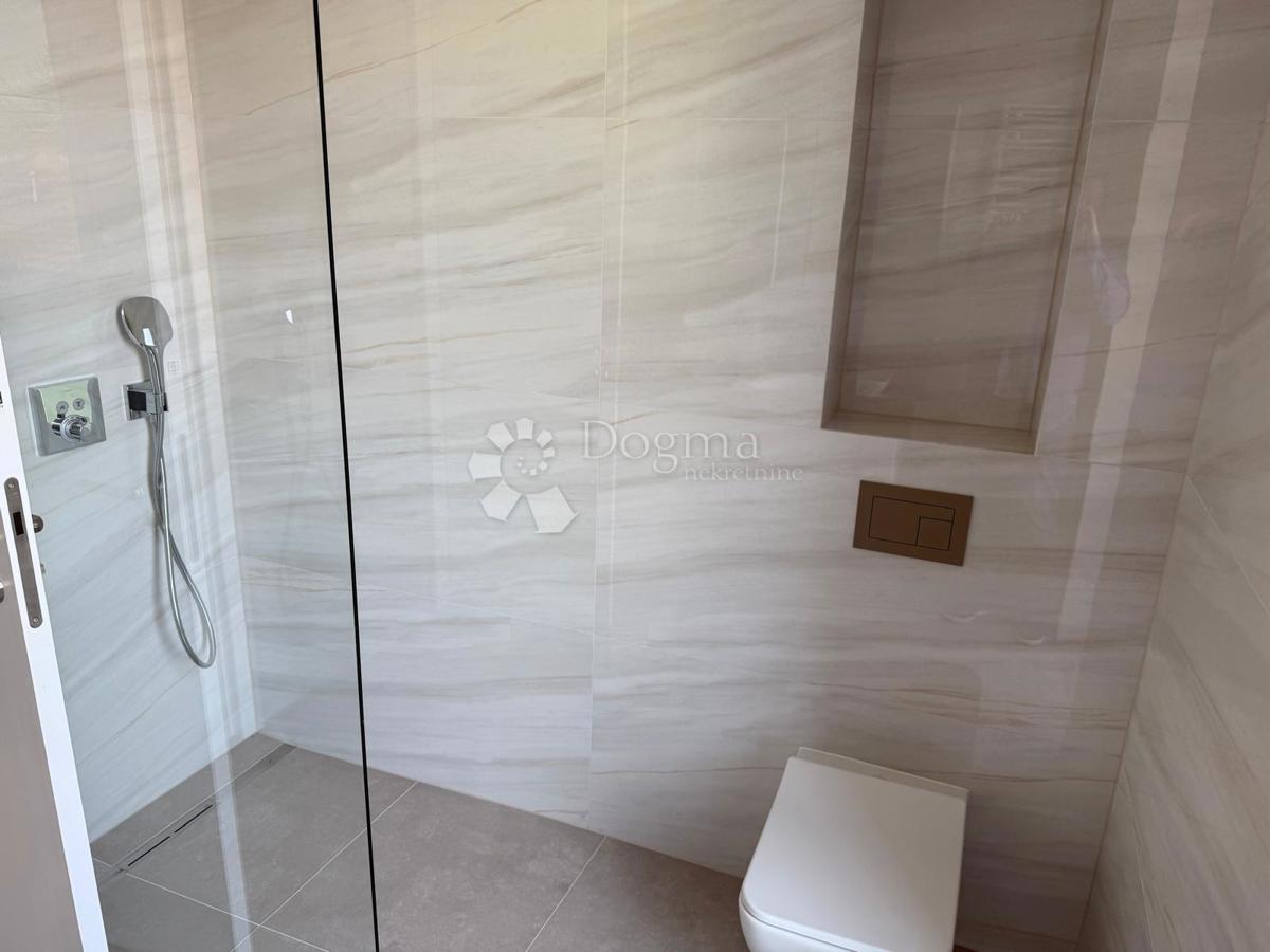 Allogio Centar, Varaždin, 174,92m2