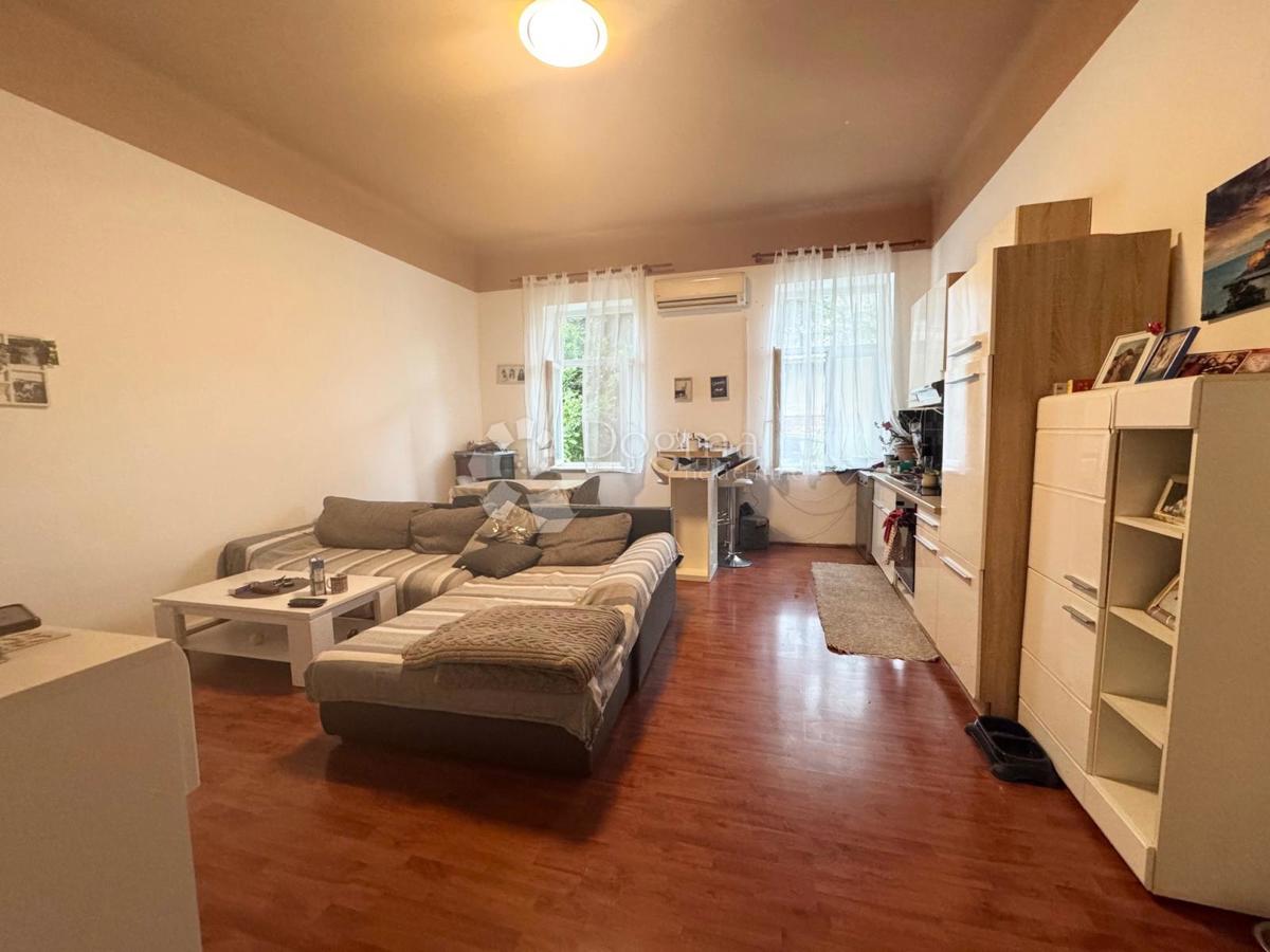 Allogio Centar, Rijeka, 78,49m2