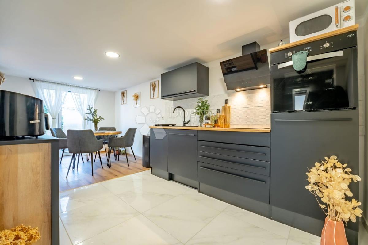 Casa Stanići, Kapela, 230m2